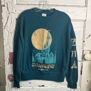 VINTAGE 1971’ Walt Disney World Teal Blue Sweater with Castle and Moon Design XS